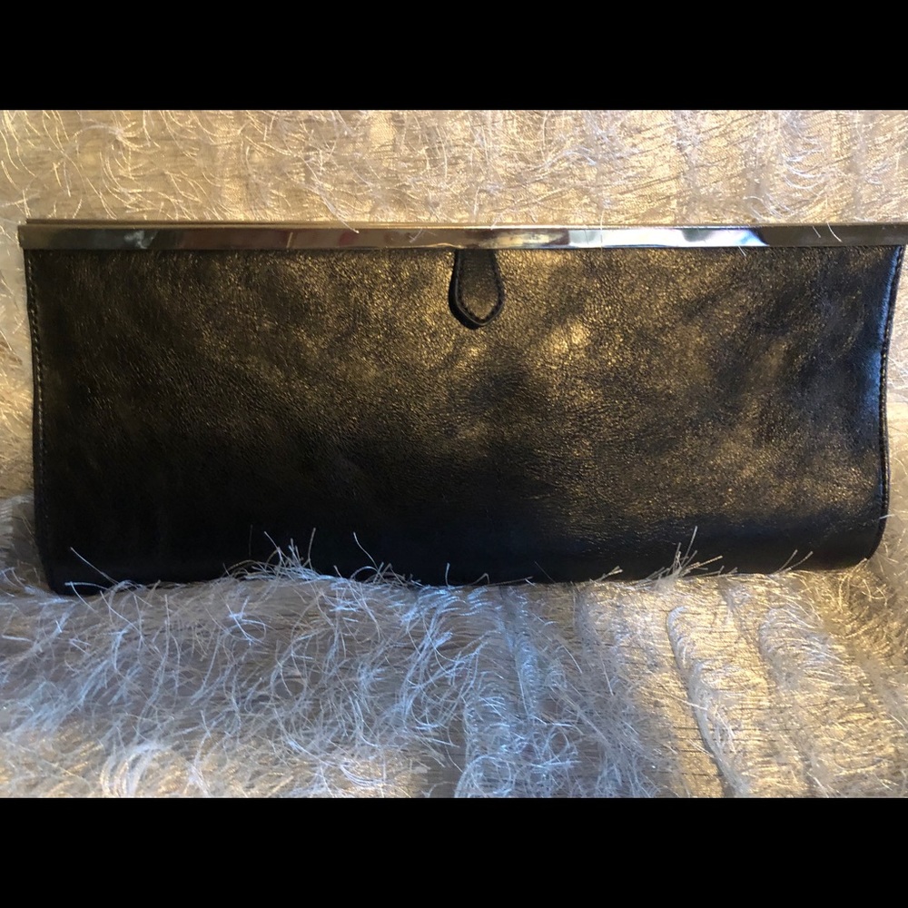 Black Clutch